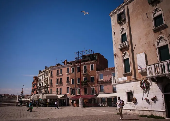 Biennale Bianco & Rosso * Venise